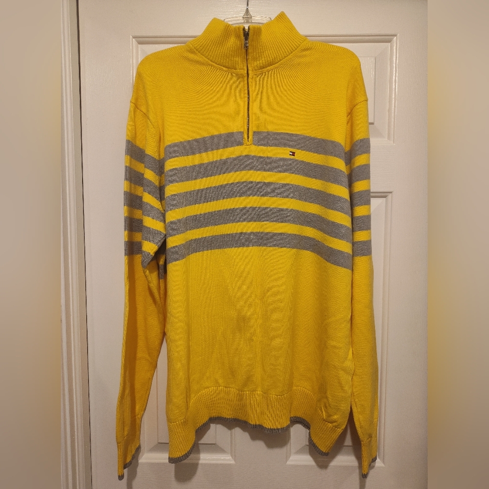 💚 Tommy Hilfiger Yellow and Gray Striped Sweater